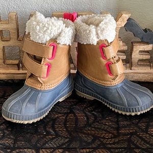 💕cute insulated winter duck boots GAP toddler size 7/8